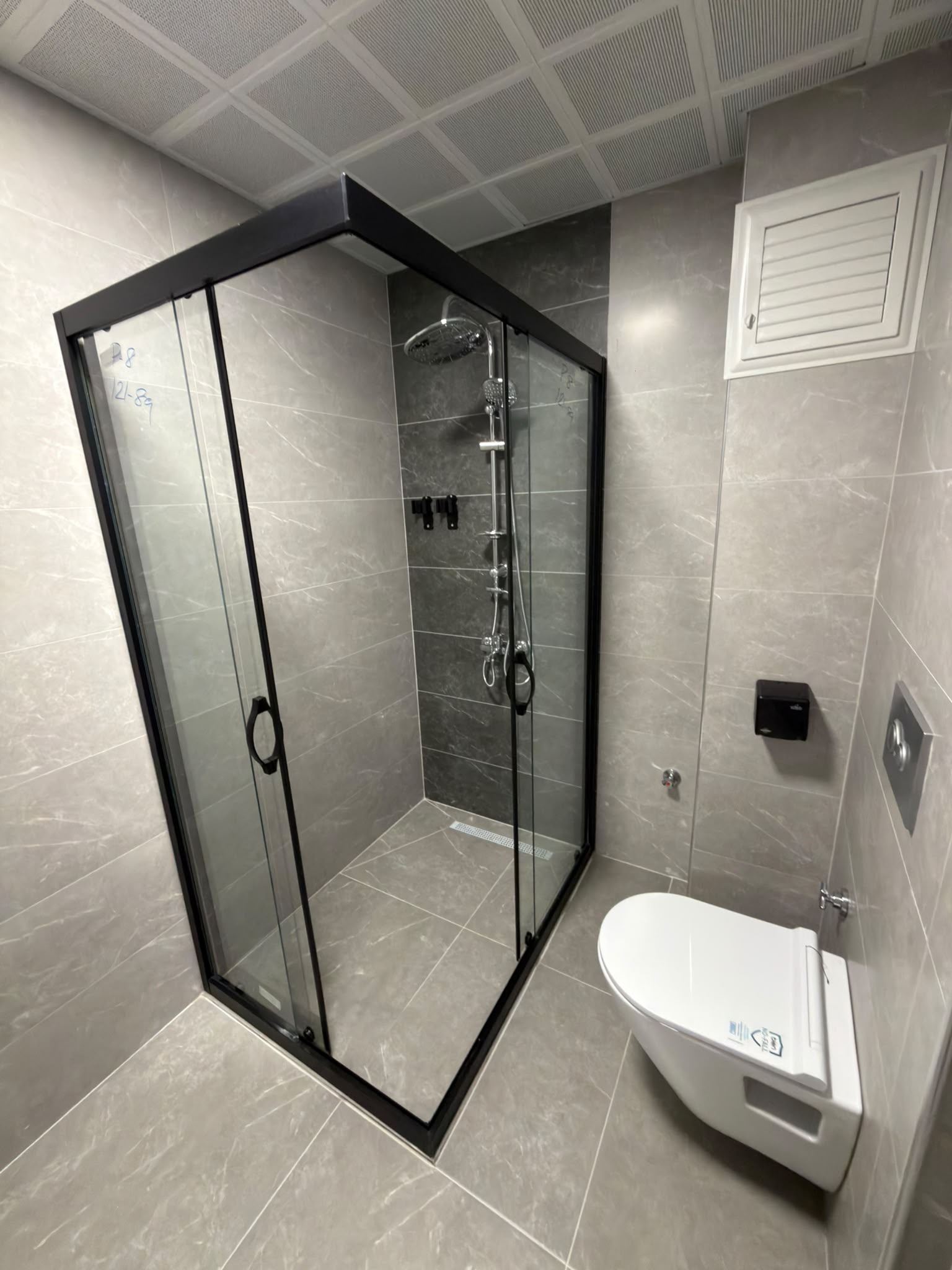 Suite Time · Duş alanı